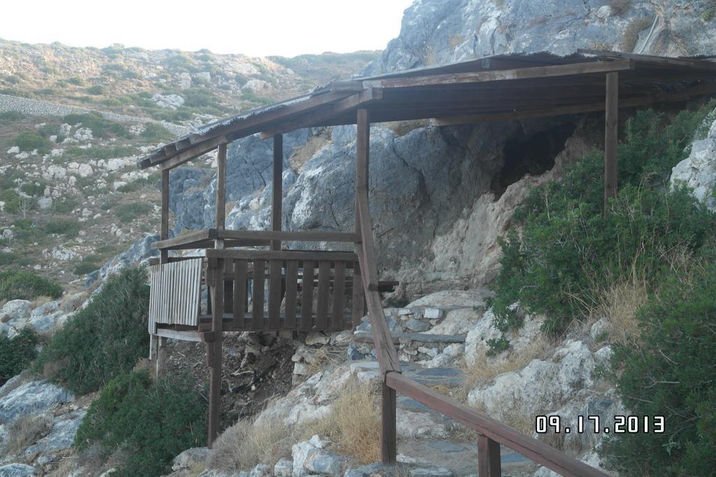雅典娜酒店 Milopotamos  外观 照片